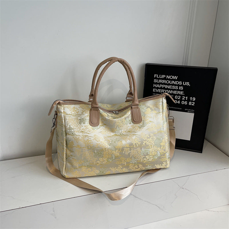 Elegant travel bag with luxurious pattern print Stornfield