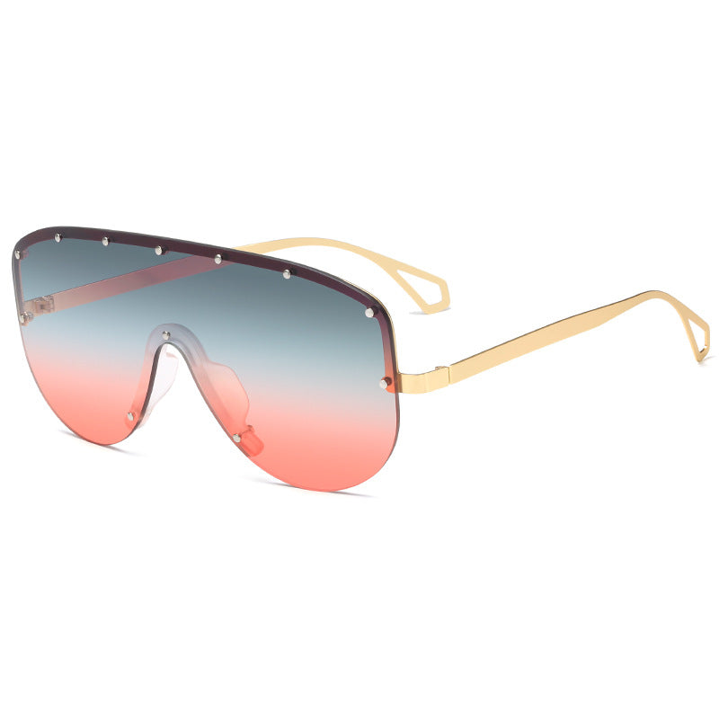 Women's Oversized Sunglasses with Modern Frame Stornfield