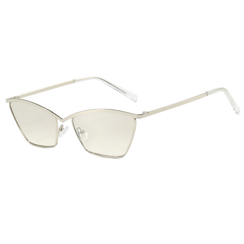 Women's fashionable Cat-Eye sunglasses with elegant metal frame Stornfield
