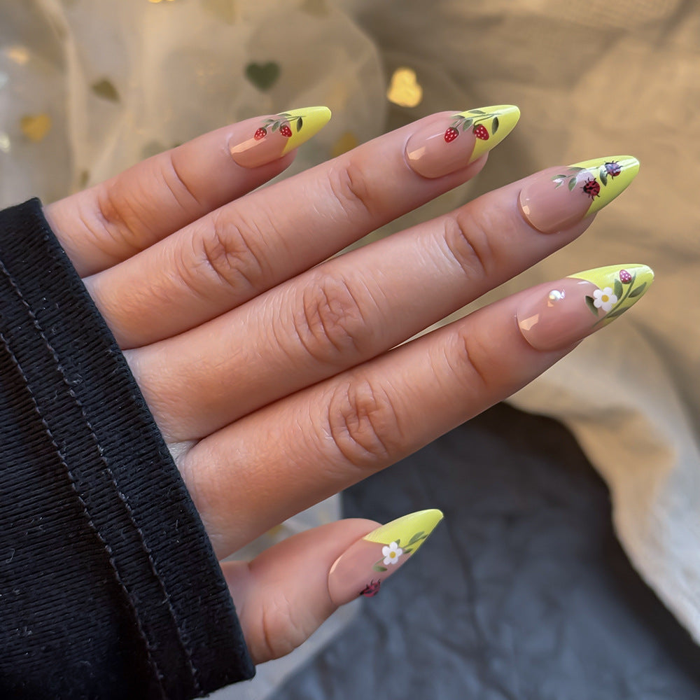 Decorative Floral Press-On Nail Set Stornfield