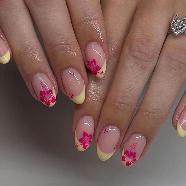 Artificial nail set with floral designs and elegant gradient Stornfield