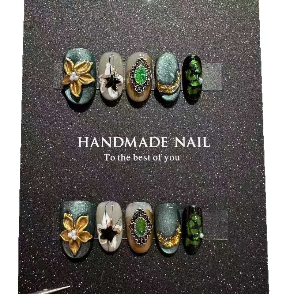 Handmade Glamorous Press-On Nail Art Set