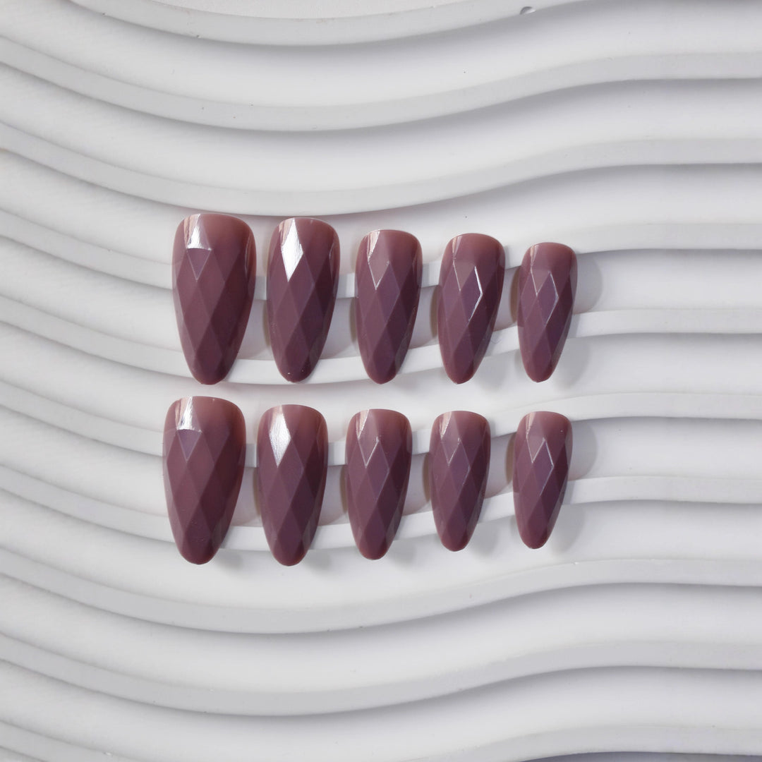 Premium Glossy Diamond-Shaped Press-On Nails Stornfield