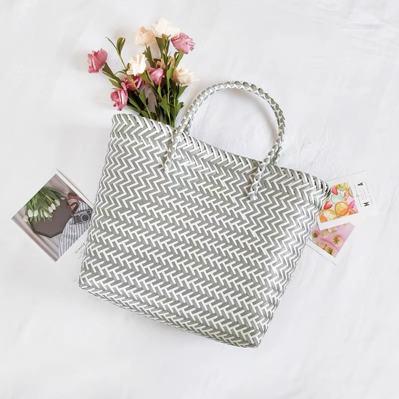 Stylish and Spacious Tote Bag Stornfield