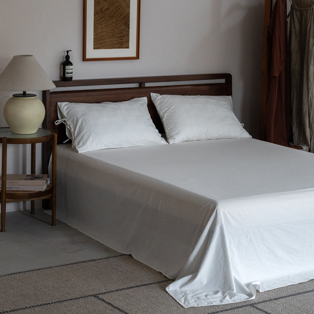 Waffle-Jacquard Cotton Duvet Cover Set with Corner Tie Pillowcases