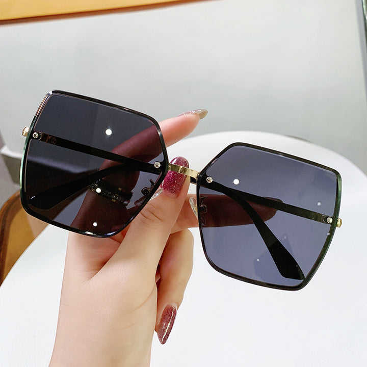 Ladies fashionable square sunglasses with polarized lenses Stornfield