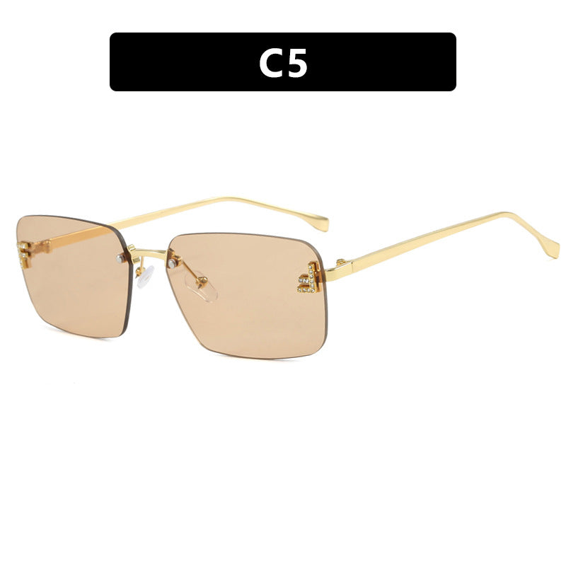 Ladies square sunglasses with elegant golden frame and stylish lenses Stornfield