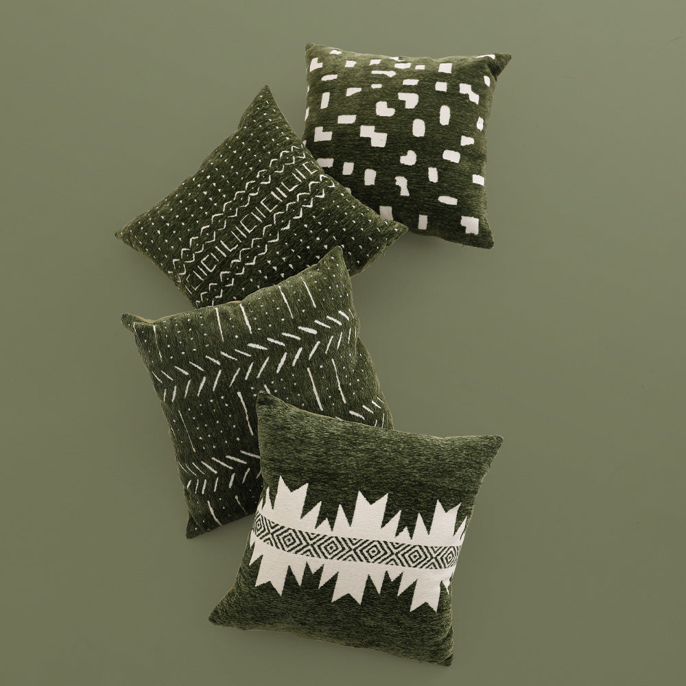 Decorative cushion with jacquard-like chenille structure and concealed zipper Stornfield