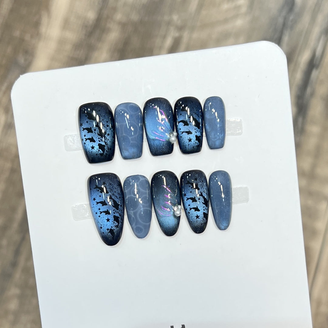 Artistic Press-On Nail Set with Starry Night Design Stornfield
