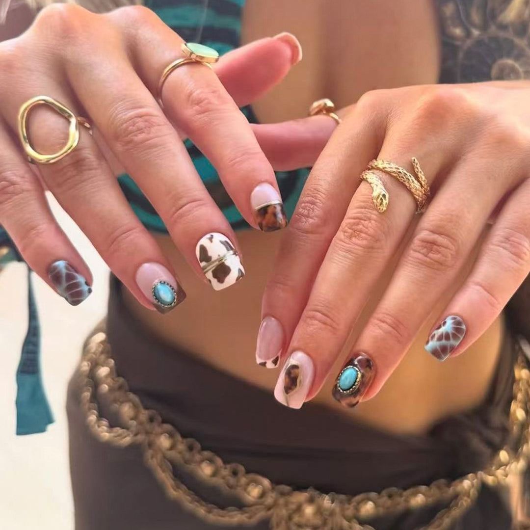 Trendy Artificial Nails Stornfield