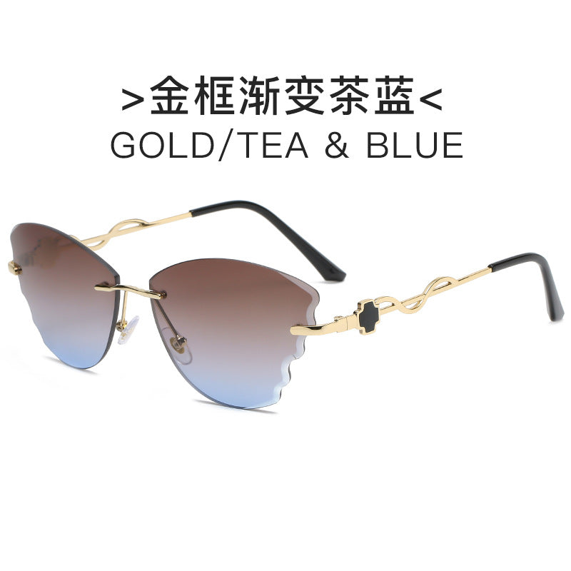 Women's extravagant Cat-Eye sunglasses with golden accents Stornfield