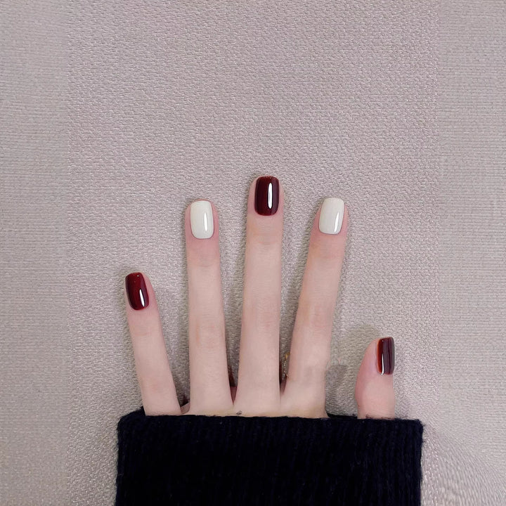 Glossy Press-On Nail Set with Artistic Color Contrast