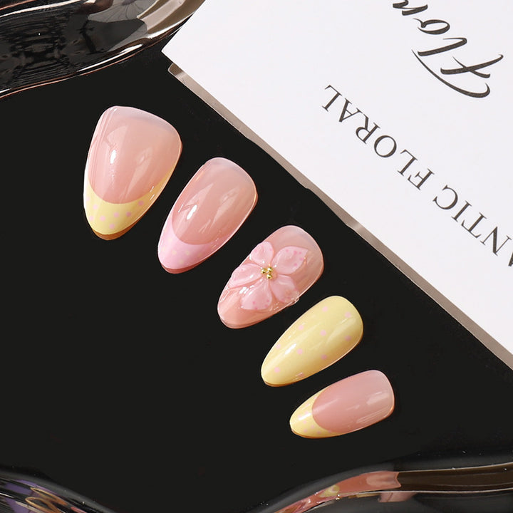 Floral Elegant Press-On Nail Set Stornfield