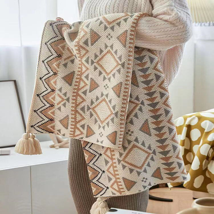 Stylish Geometric Pattern Throw Blanket Stornfield