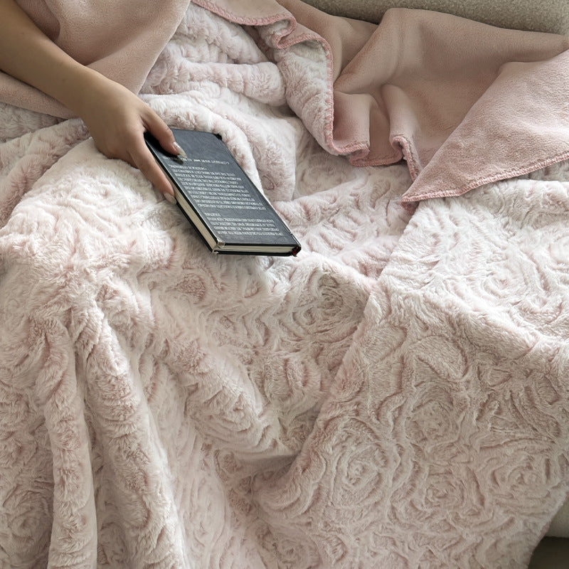 Extra soft microfiber cuddle blanket with 3D rose pattern and thermal lining