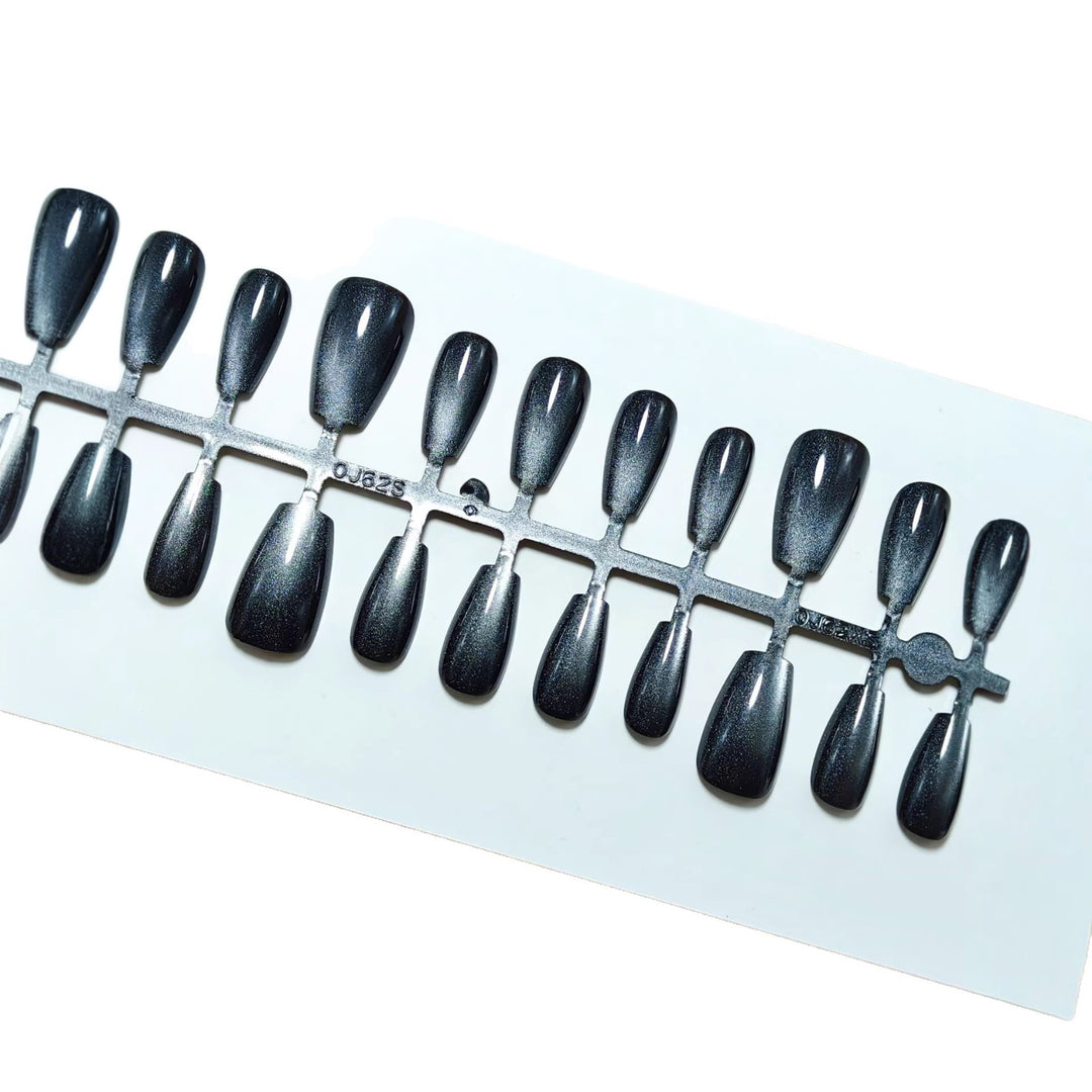 Elegant Art Nails with Shimmering Finish Stornfield
