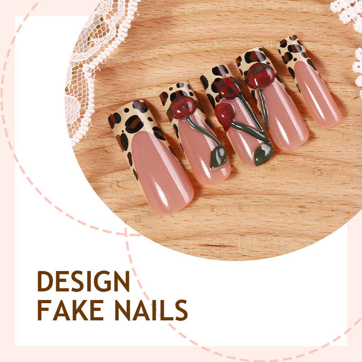 Artificial nail set with exclusive leopard design and creative accents Stornfield