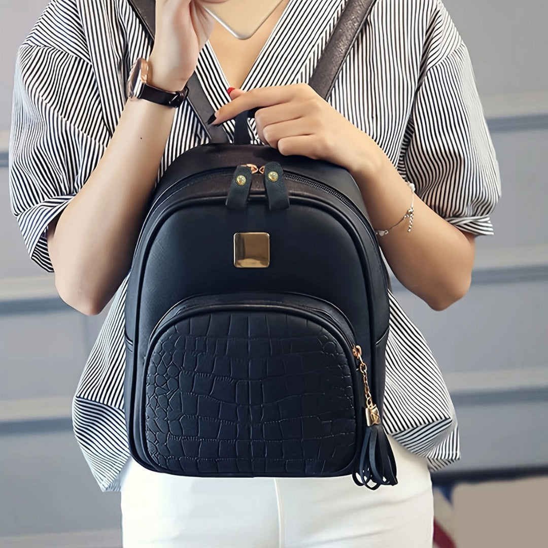 Fashionable backpack with structured material Stornfield