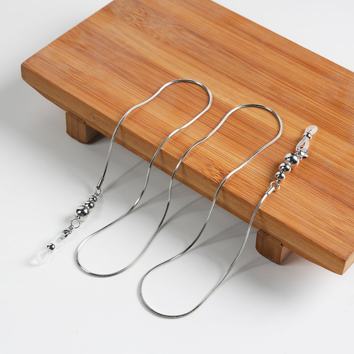Sleek Metal Eyewear Chain Stornfield