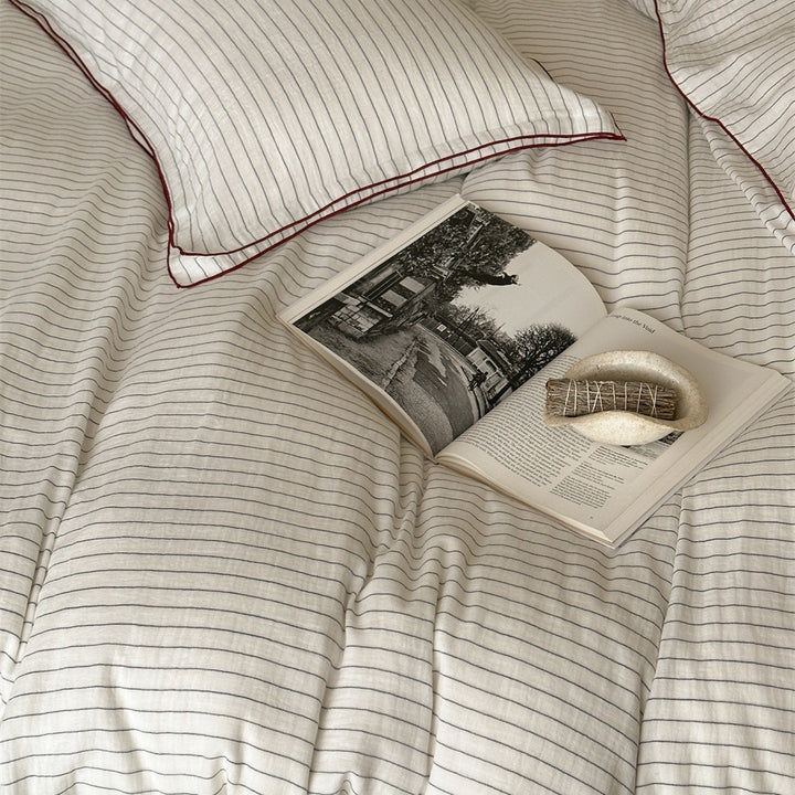 Striped Duvet Cover Set with Contrast Piped Edge and Matching Pillow Shams