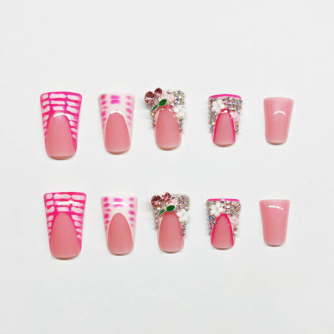 Decorative Artful Press-On Nails Stornfield