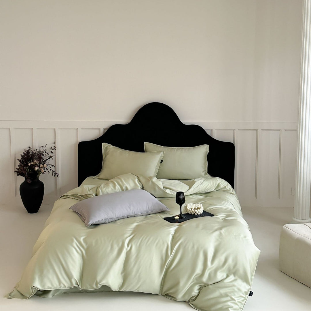 Reversible Premium Satin Bedding Set with Fine Piping and Extra Pillowcases