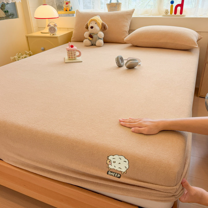 Plush Fitted Mattress Cover with Stretch Skirt and Embroidered Sheep