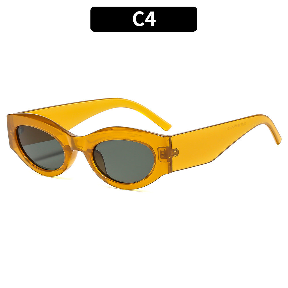 Chic Retro-Inspired Oval Sunglasses