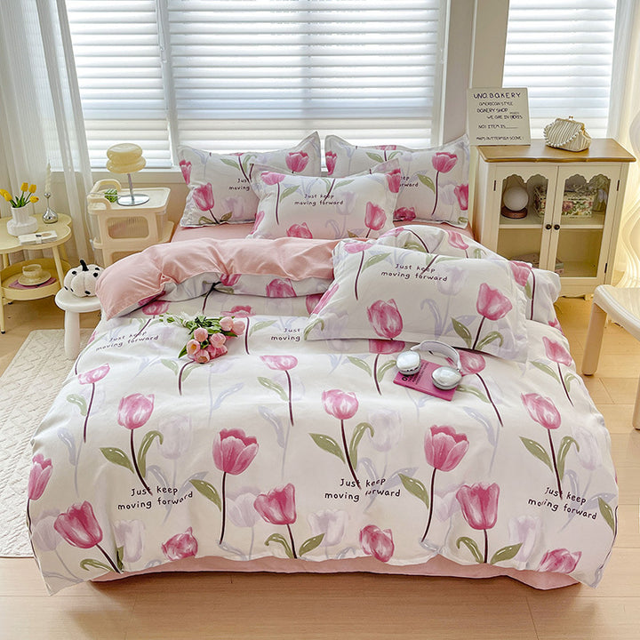 Whimsical Floral Pattern Bedding Set