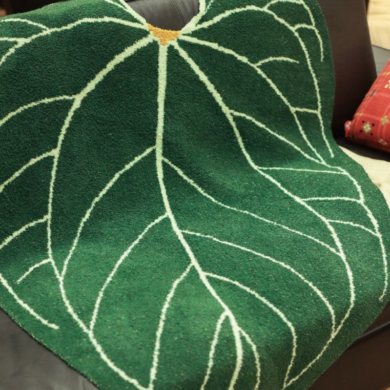Heart-Shaped Decorative Blanket