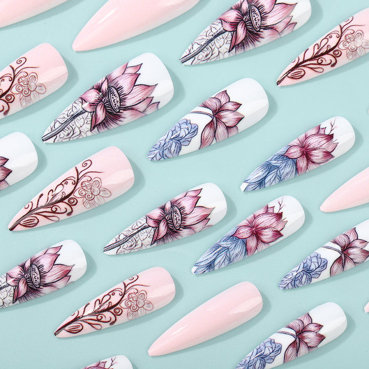 Artificial nails in floral design Stornfield