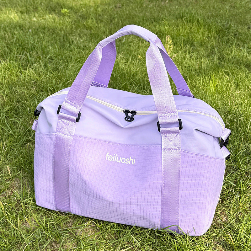 Ladies sporty and practical weekender bag Stornfield