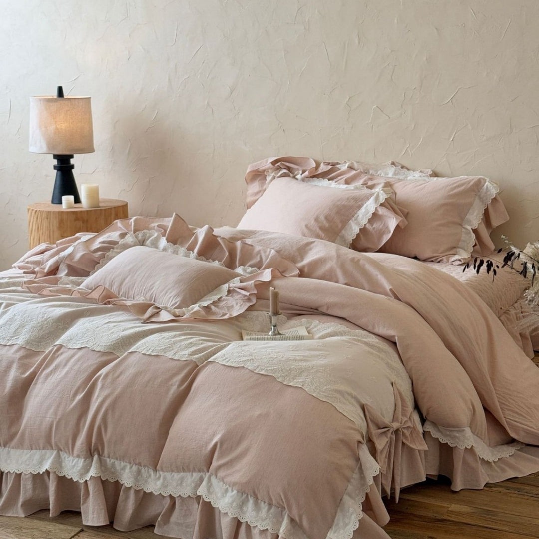 Bedding set in French country house style made of linen-cotton mix with frill and lace application