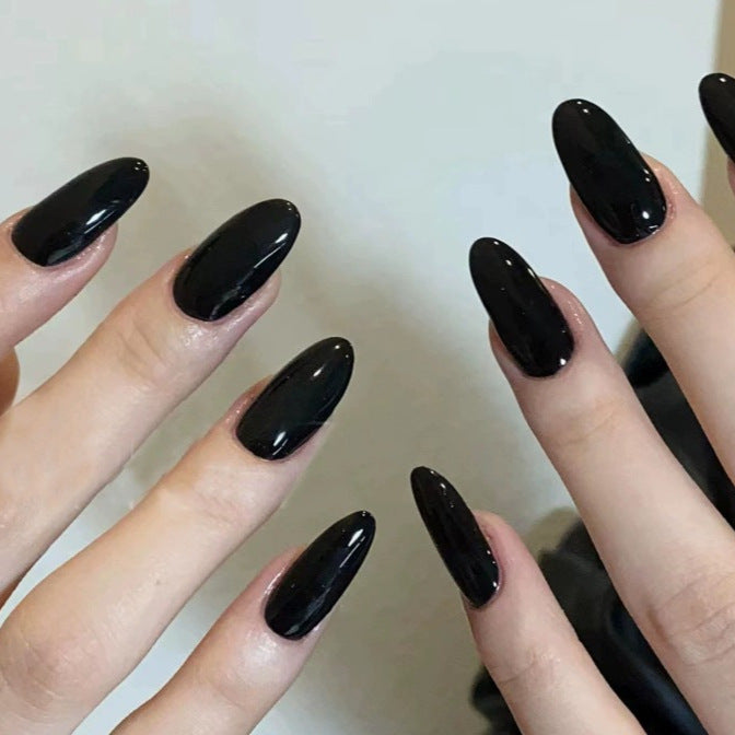 Elegant Almond-Shaped Nail Extensions Stornfield