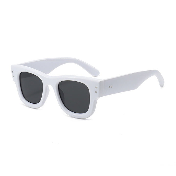Retro-Influenced Bold Frame Sunglasses Stornfield