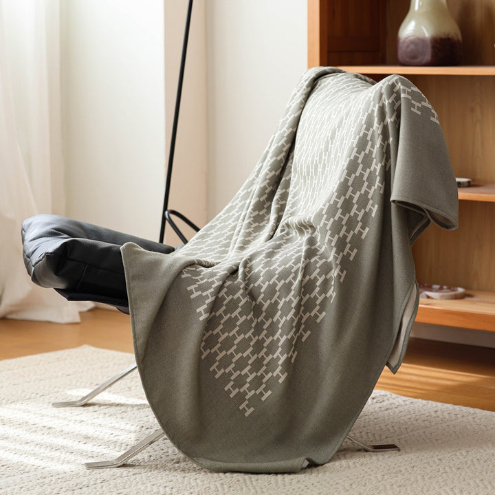 Decorative Patterned Throw Blanket
