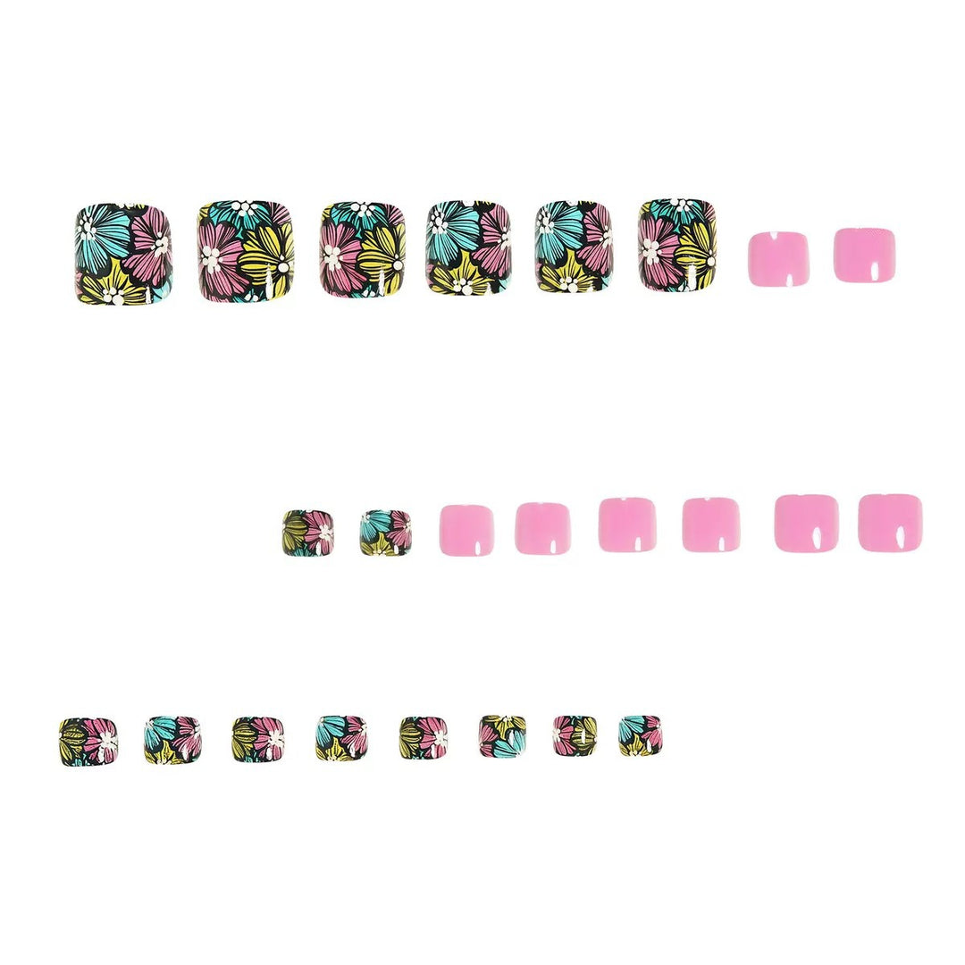 Nail art with colorful flower pattern Stornfield
