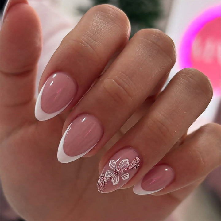 Elegant Floral Designed Press-On Nail Set Stornfield