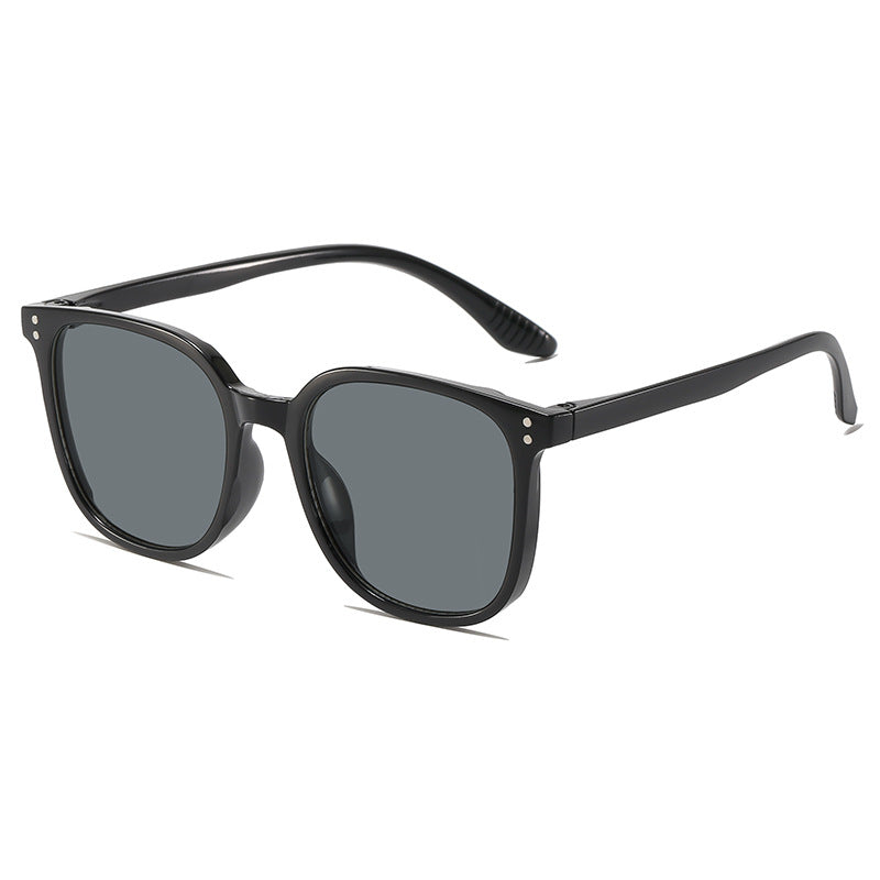 Vintage-Inspired Transparent Frame Sunglasses Stornfield