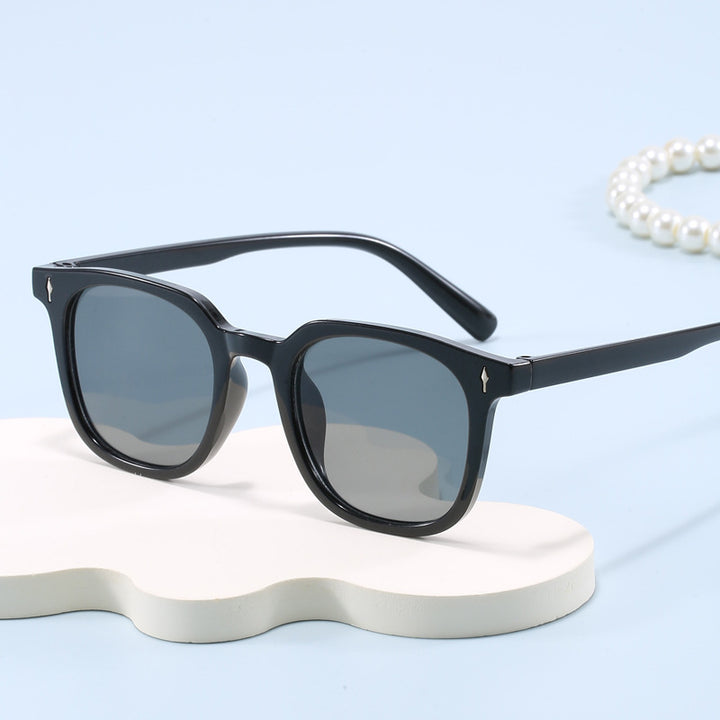 Women's fashionable square sunglasses with durable plastic frame Stornfield