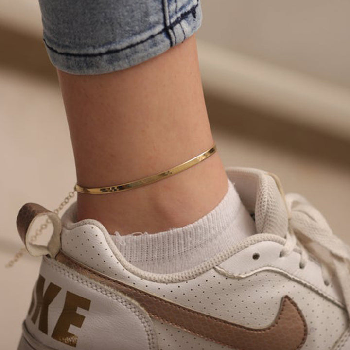 Sleek Adjustable Gold Hoops Necklace Stornfield