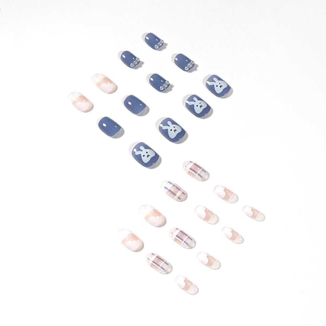 Artful Nail Art with Animal Motif Stornfield