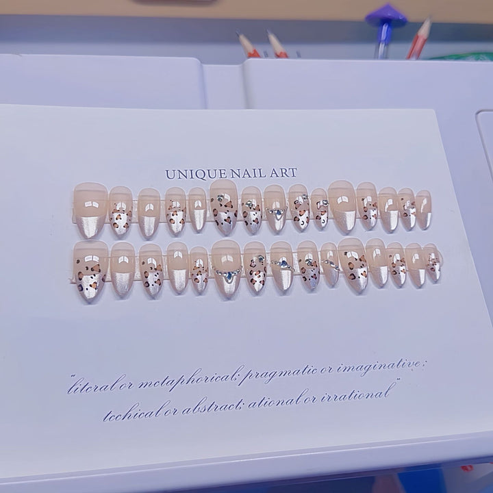 Unique Articulated Press-On Nail Set Stornfield
