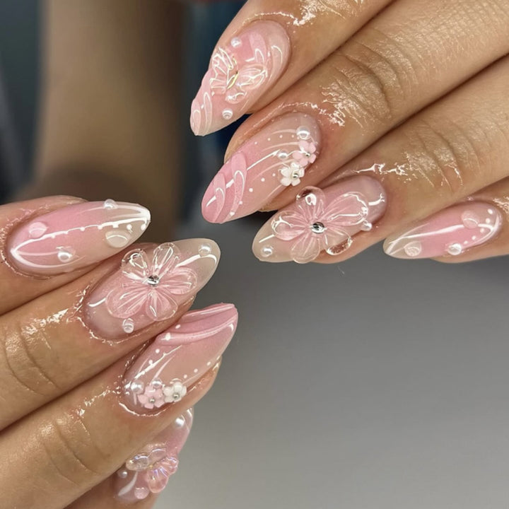 Artful nail art with floral accents Stornfield