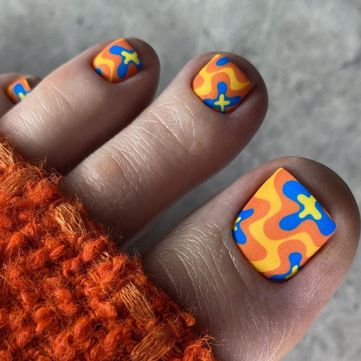 Artistic Press-On Toenails Stornfield