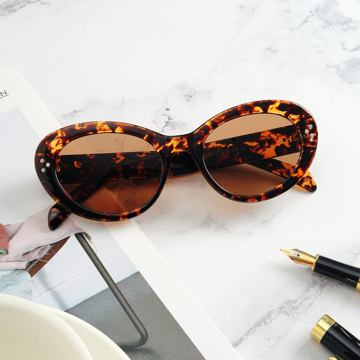Women's fashionable oversized sunglasses with elegant frame Stornfield