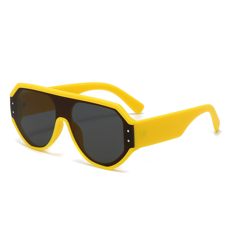 Women's fashionable oversized sunglasses with wide frame Stornfield