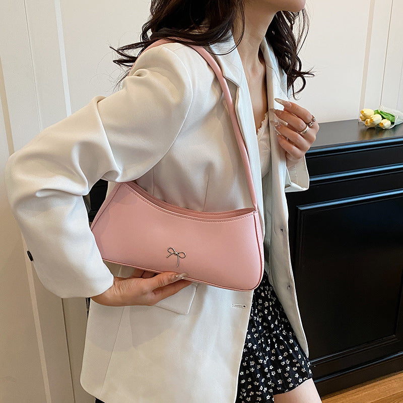 Elegant Curved Handbag Stornfield