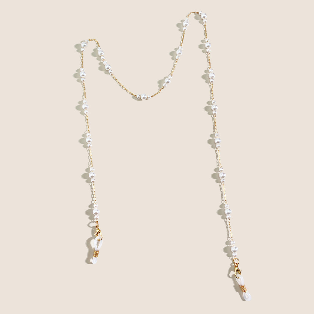 Elegant Pearl-Embellished Eyewear Chain Stornfield