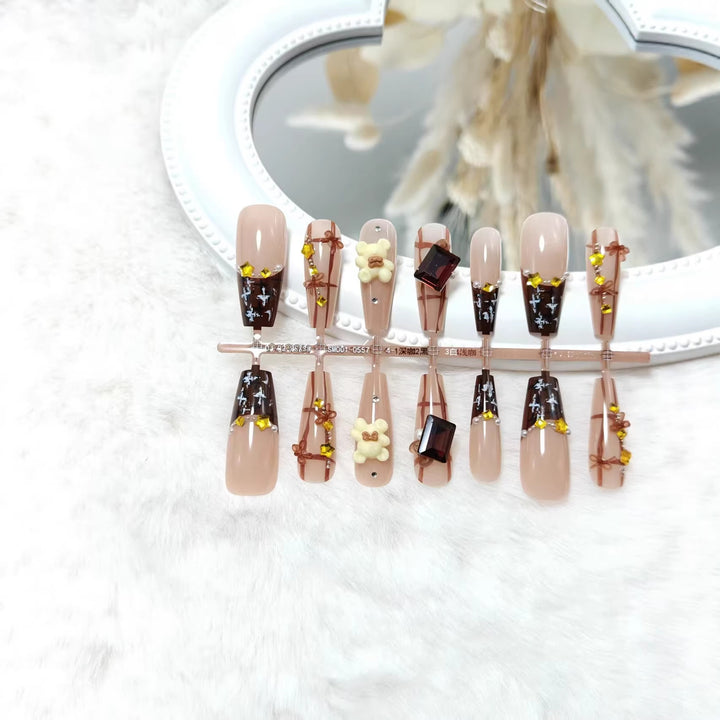 Artificial nails with living bear and gemstone accent Stornfield